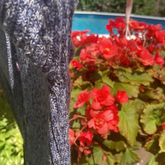 Blue asphalt - L blue and white duster with a hood and tie closure - Picture 7 of 9